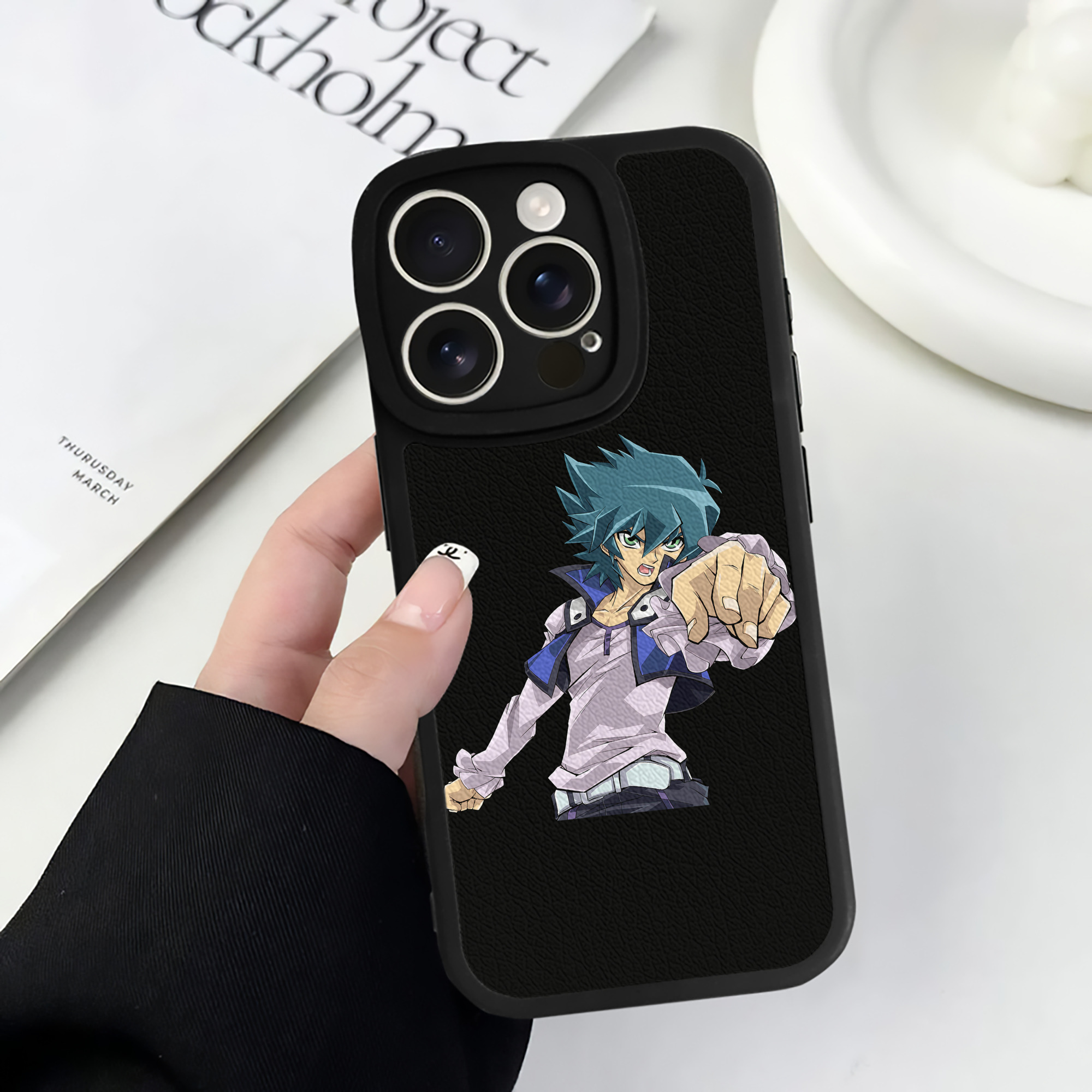 （画像用） 遊☆戯☆王 Yu-Gi-Oh! 【iPhone 16シリーズ対応】シリコンスマホケース（レザー調） 材質：シリコン